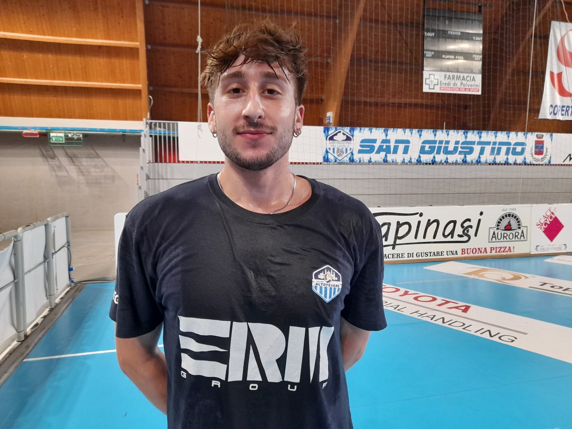 Lo schiacciatore Nico Cipriani torna alla ErmGroup Altotevere dopo l’annata in B a Livorno. Una pedina che puo’ tornare utile sia in posto 2 che in posto 4