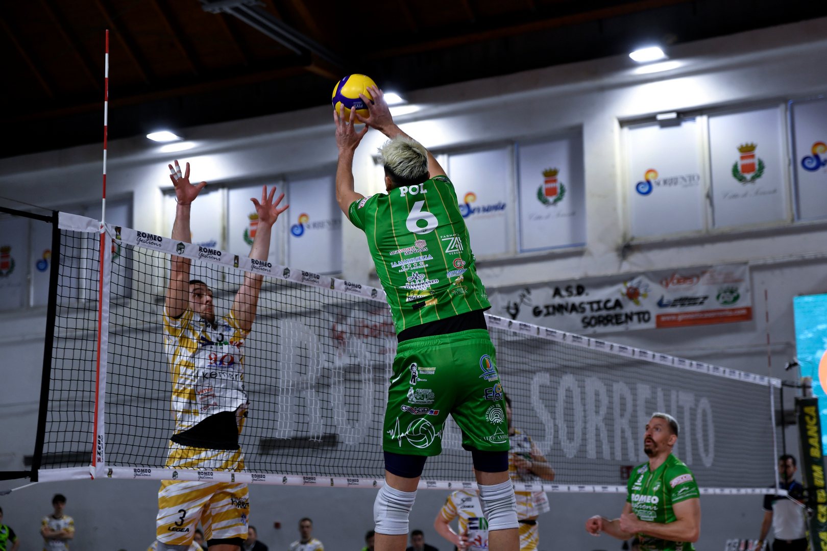 “Non dobbiamo più sbagliare, ma con il giusto atteggiamento ce la possiamo fare: il verdetto è ancora da scrivere e confido anche nel sostegno del nostro pubblico”, dice il regista Jacopo Biffi in vista di gara 2 della semifinale play-off contro la Romeo Sorrento